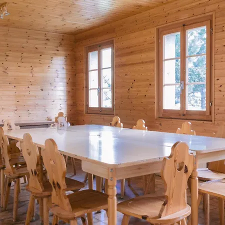 Les Ecureuils Bed & Breakfast *